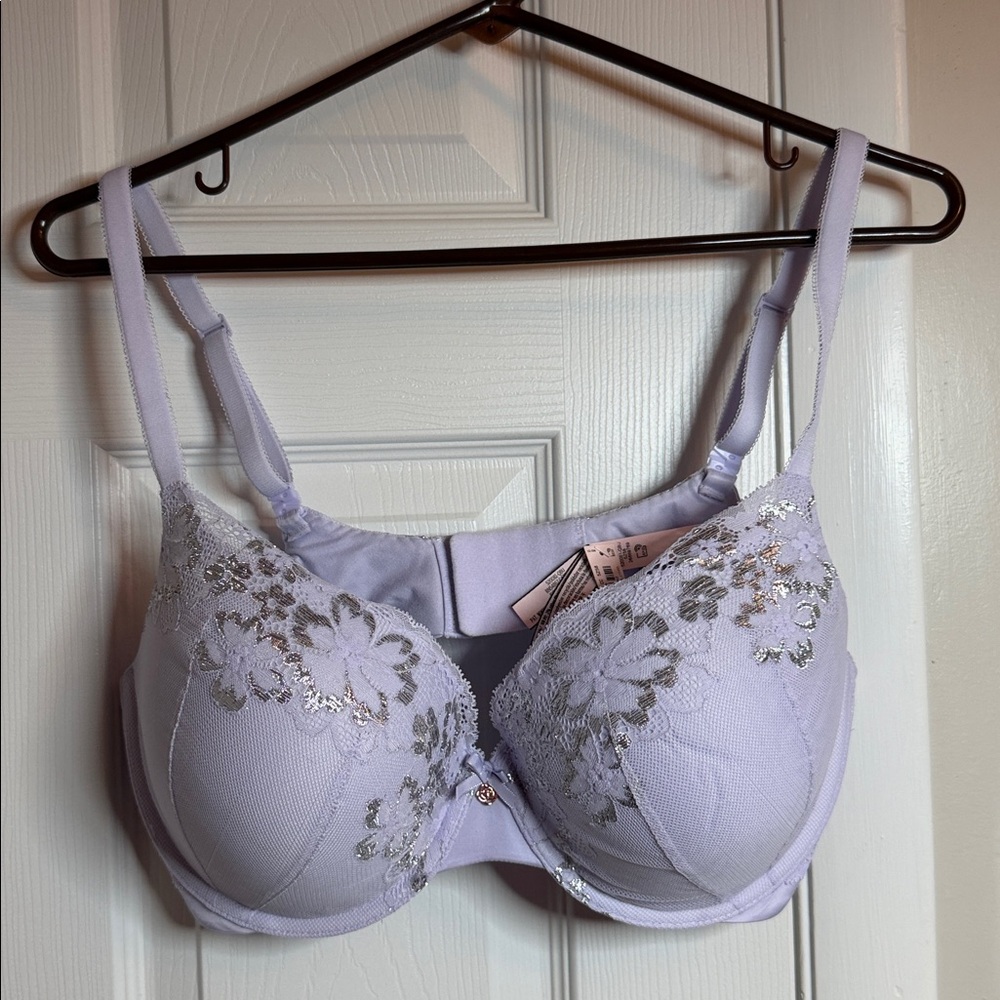 NWT Victoria's Secret Lavender Lace Bra and Panty Set - Picture 5 of 7